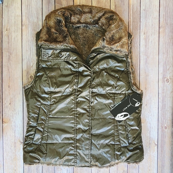 Nine West Jackets & Blazers - Nine West Women's Reversible Faux Fur Vest Size M
